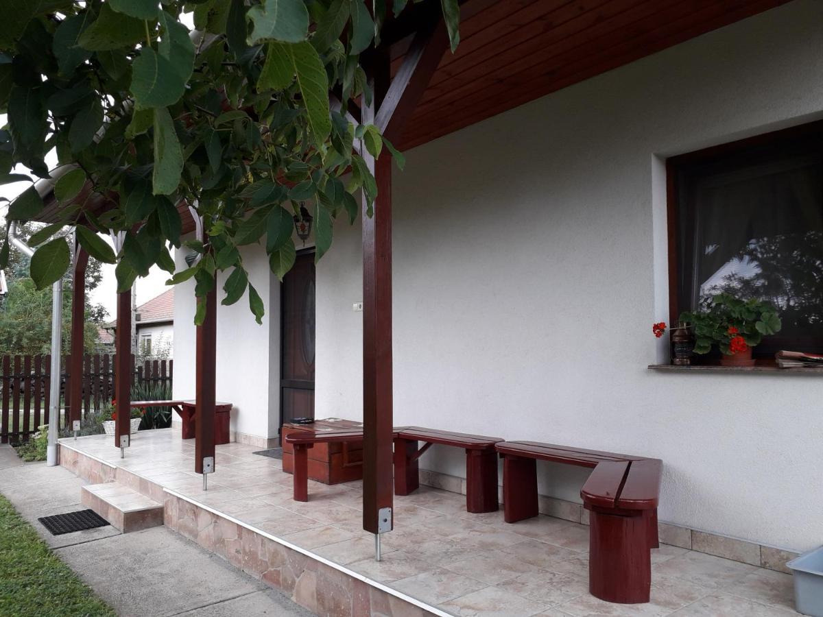 Matyasmadar Vendeghaz Hotel Tard Exterior foto
