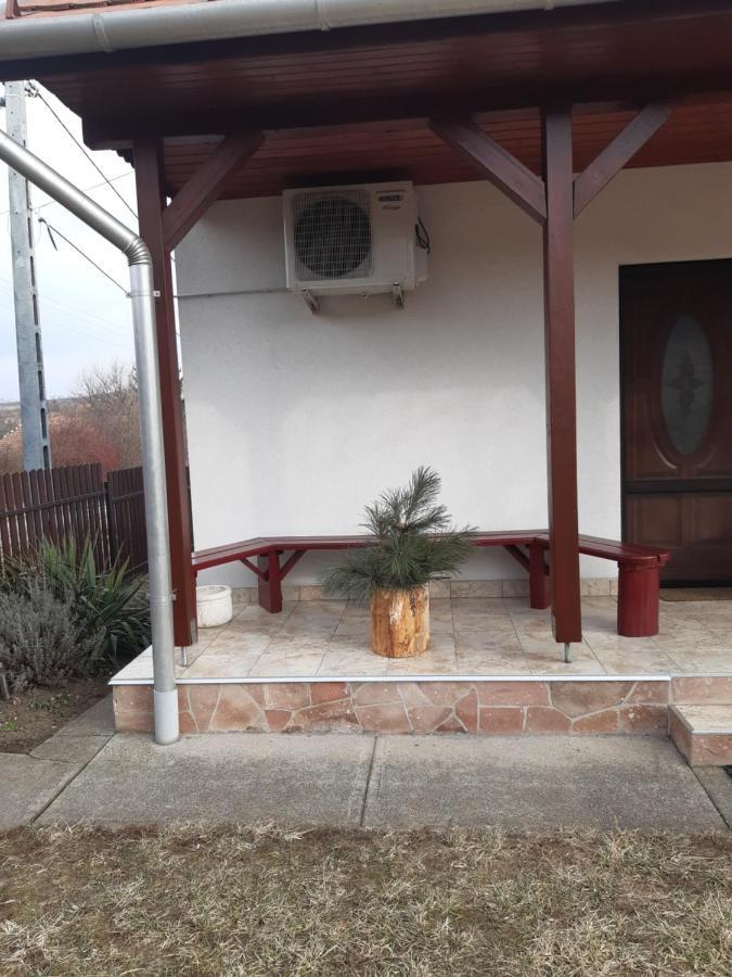 Matyasmadar Vendeghaz Hotel Tard Exterior foto