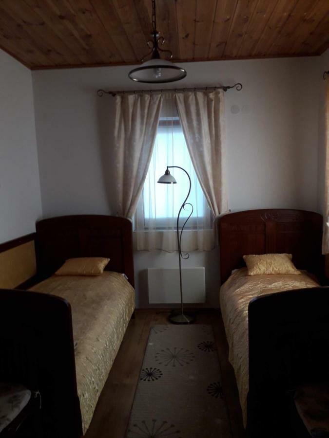 Matyasmadar Vendeghaz Hotel Tard Exterior foto