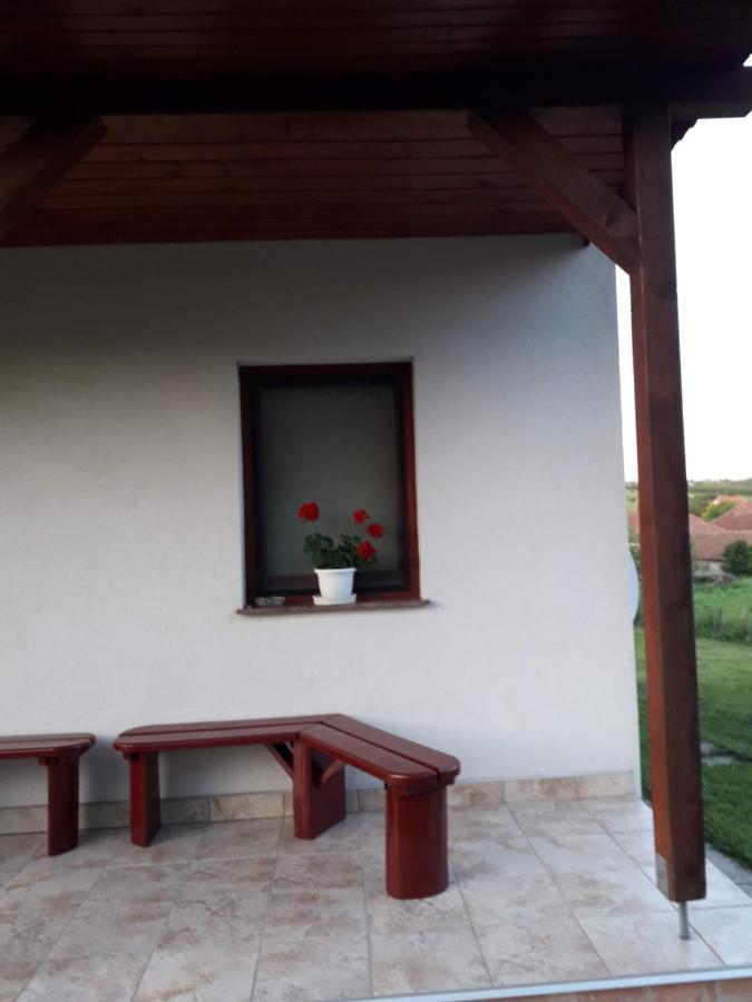 Matyasmadar Vendeghaz Hotel Tard Exterior foto